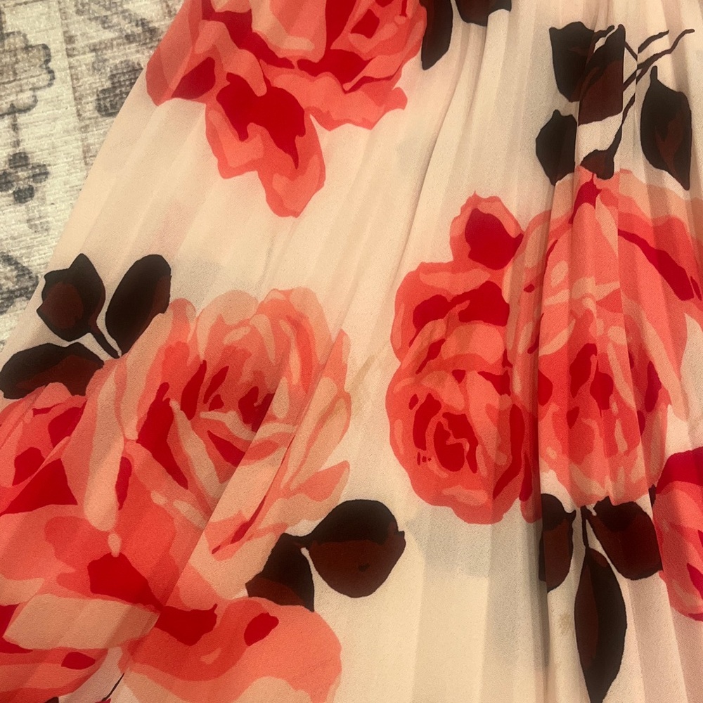 Kate Spade Red and White Floral Midi Skirt - Picture 3 of 7
